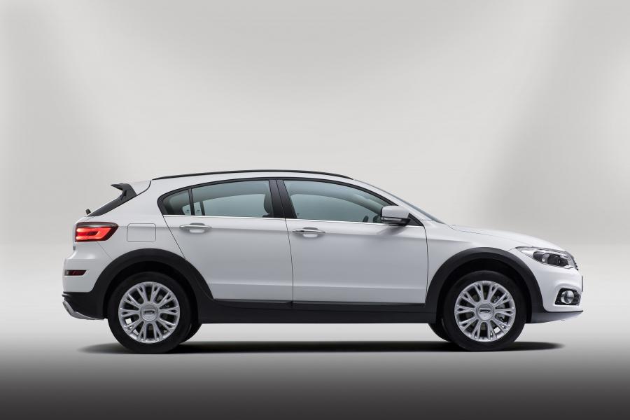  Qoros 3 City SUV 2014 года  (фото 20 из 35)